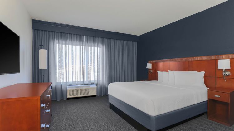 Courtyard Austin Airport Suite