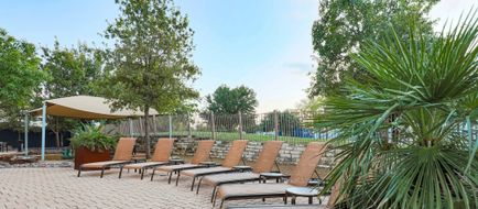 Courtyard Austin Airport Exterior