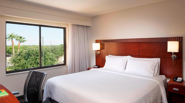 <b>Courtyard by Marriott Brownsville Room</b>. Images powered by <a href="https://www.leonardoworldwide.com/" title="Leonardo Worldwide" target="_blank">Leonardo</a>.