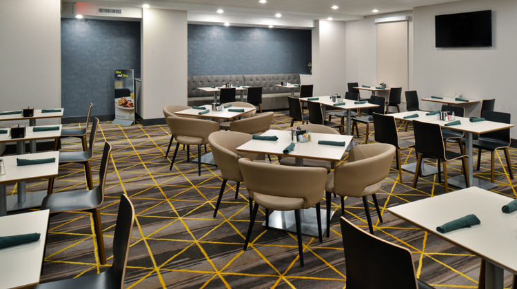 Holiday Inn Hotel & Suites Conv Center Restaurant