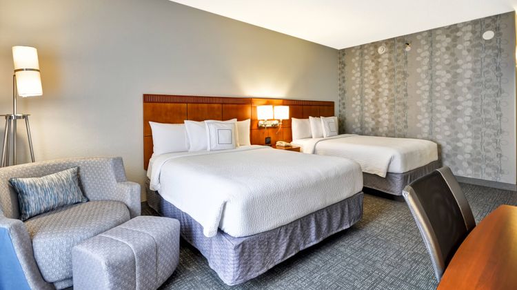 Courtyard by Marriott Dallas Market Ctr Room