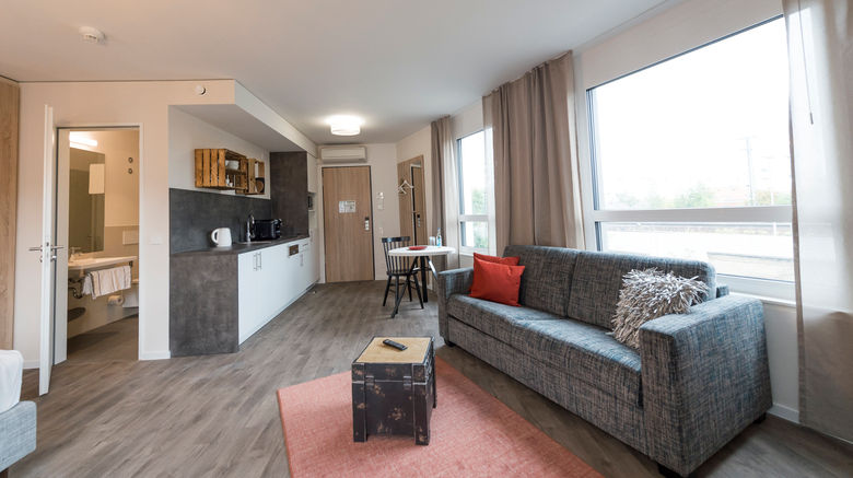 <b>HARBR.boardinghouse Ludwigsburg Room</b>. Images powered by <a href="https://www.leonardoworldwide.com/" title="Leonardo Worldwide" target="_blank">Leonardo</a>.