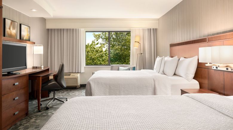 <b>Courtyard Philadelphia Montgomeryville Room</b>. Images powered by <a href="https://www.leonardoworldwide.com/" title="Leonardo Worldwide" target="_blank">Leonardo</a>.