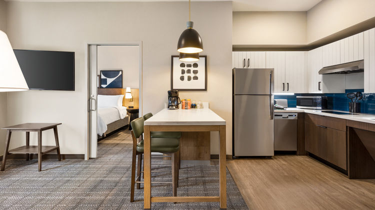 Staybridge Suites NE-Powers Suite