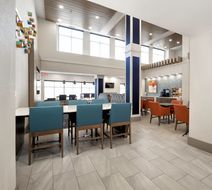 Holiday Inn Express Hotel & Suites South Lobby