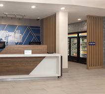 Holiday Inn Express Hotel & Suites South Lobby