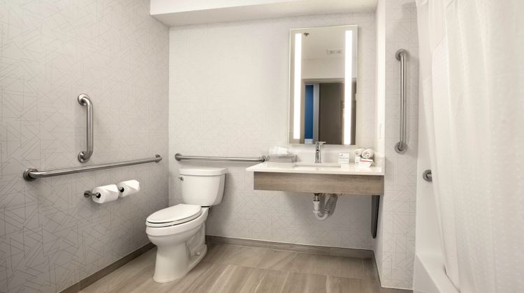 Holiday Inn Express Hotel & Suites South Room