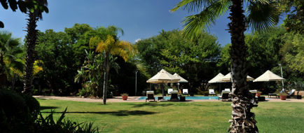 Cresta Lodge Exterior