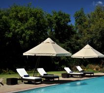 Cresta Lodge Exterior