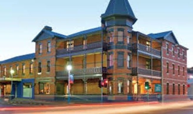 Ikon Hotel Exterior