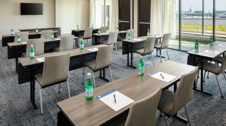 Holiday Inn Express Downtown Meeting