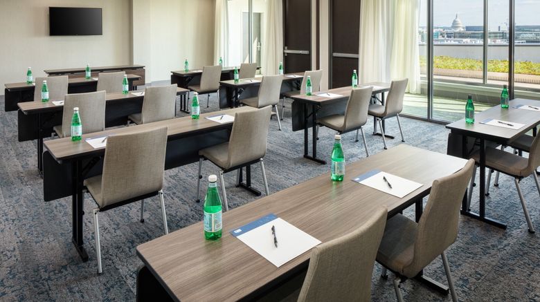 <b>Holiday Inn Express Downtown Meeting</b>. Images powered by <a href="https://www.leonardoworldwide.com/" title="Leonardo Worldwide" target="_blank">Leonardo</a>.