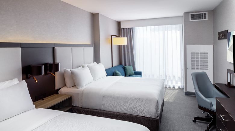 <b>Holiday Inn Express Downtown Room</b>. Images powered by <a href="https://www.leonardoworldwide.com/" title="Leonardo Worldwide" target="_blank">Leonardo</a>.