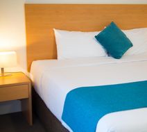 Sunnybank Star Motel Room
