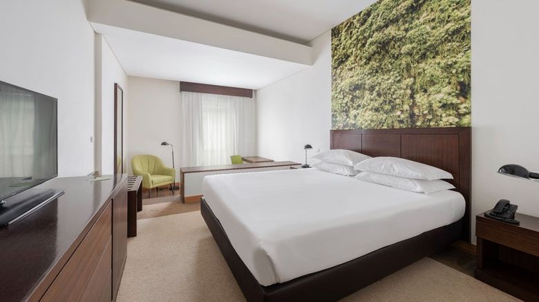 <b>Avenida Hotel Room</b>. Images powered by <a href="https://www.leonardoworldwide.com/" title="Leonardo Worldwide" target="_blank">Leonardo</a>.