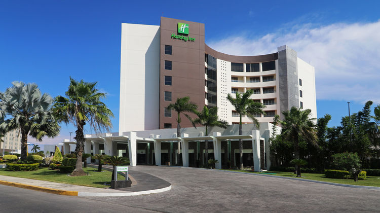 Holiday Inn Tuxpan-Convention Center Exterior