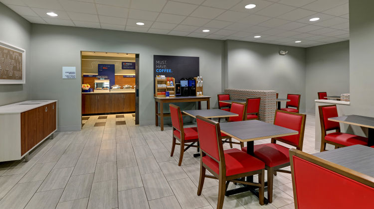 Holiday Inn Express Campbellsville Restaurant