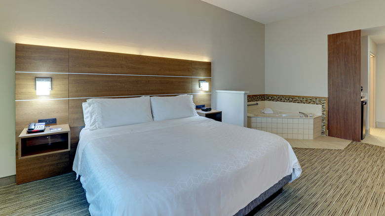 <b>Holiday Inn Express Campbellsville Suite</b>. Images powered by <a href="https://www.leonardoworldwide.com/" title="Leonardo Worldwide" target="_blank">Leonardo</a>.