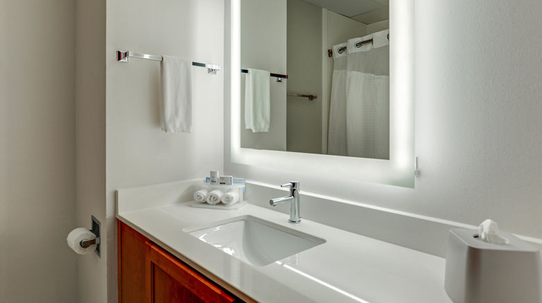 <b>Holiday Inn Express Campbellsville Room</b>. Images powered by <a href="https://www.leonardoworldwide.com/" title="Leonardo Worldwide" target="_blank">Leonardo</a>.