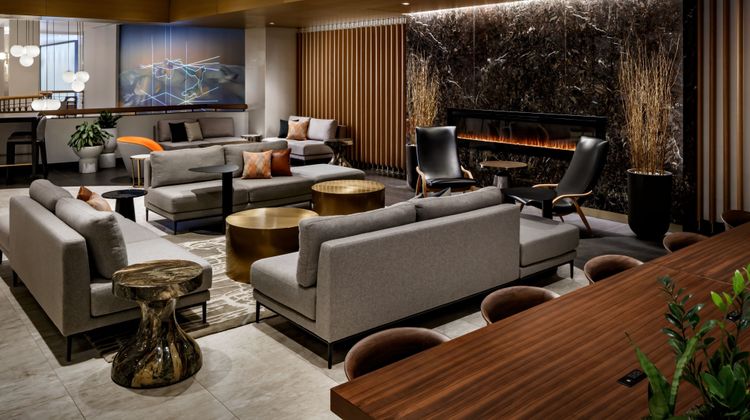 Montreal Marriott Chateau Champlain Exterior