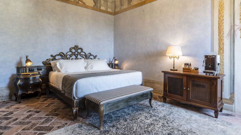 <b>Villa Petriolo Lobby</b>. Images powered by <a href="https://www.leonardoworldwide.com/" title="Leonardo Worldwide" target="_blank">Leonardo</a>.