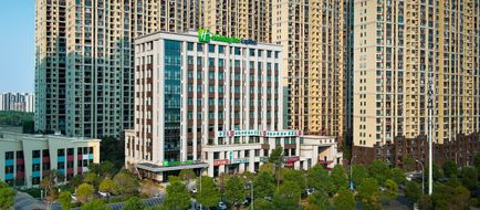 Holiday Inn Express University Tech City Exterior