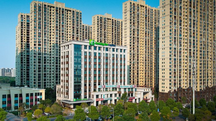 Holiday Inn Express University Tech City Exterior