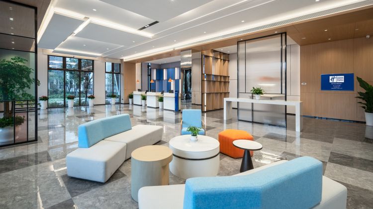 Holiday Inn Express University Tech City Lobby