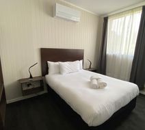 Nowra Motor Inn Room