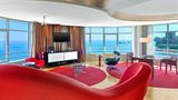 Le Meridien Beach Plaza Suite