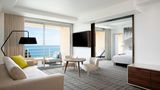Le Meridien Beach Plaza Room
