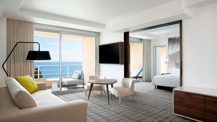 Le Meridien Beach Plaza Room