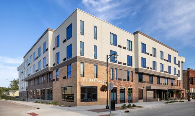 Courtyard Owatonna Downtown Exterior