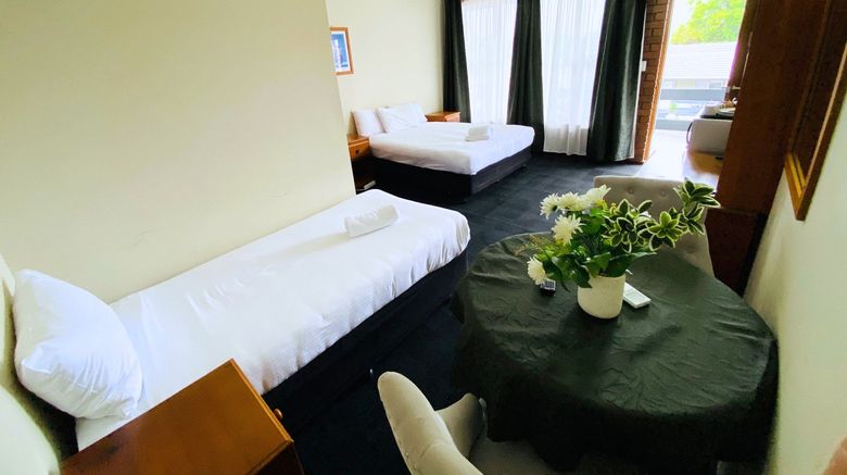 <b>Nowra Motor Inn Room</b>. Images powered by <a href="https://www.leonardoworldwide.com/" title="Leonardo Worldwide" target="_blank">Leonardo</a>.