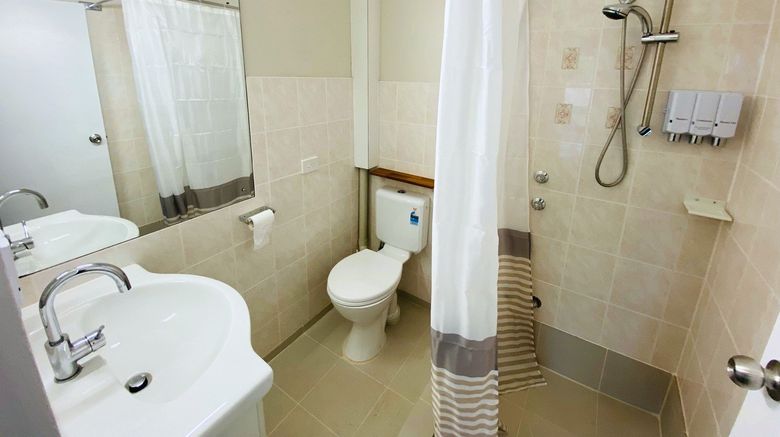 <b>Nowra Motor Inn Room</b>. Images powered by <a href="https://www.leonardoworldwide.com/" title="Leonardo Worldwide" target="_blank">Leonardo</a>.