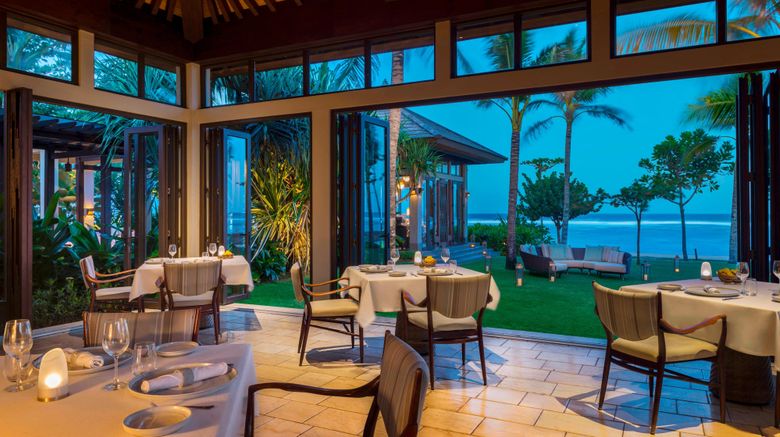 <b>The Ritz-Carlton, Bali Restaurant</b>. Images powered by <a href="https://www.leonardoworldwide.com/" title="Leonardo Worldwide" target="_blank">Leonardo</a>.