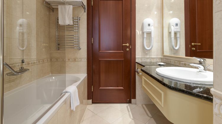 Premier Palace Hotel Room