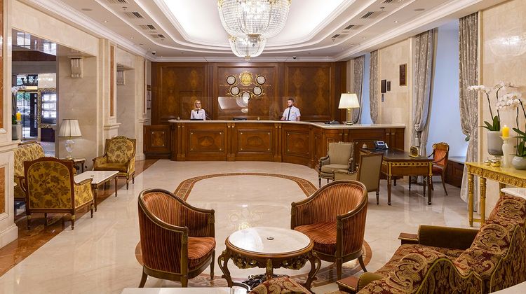 Premier Palace Hotel Lobby