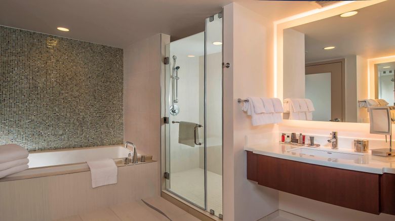 <b>Marriott Marquis Washington, DC Room</b>. Images powered by <a href="https://www.leonardoworldwide.com/" title="Leonardo Worldwide" target="_blank">Leonardo</a>.
