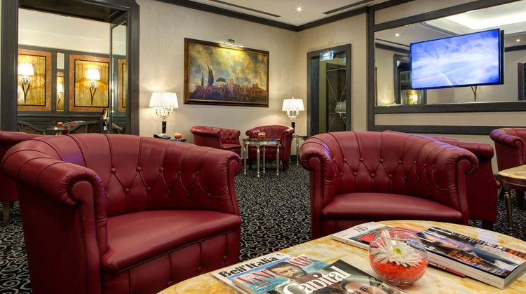 Hotel Artemide Lobby