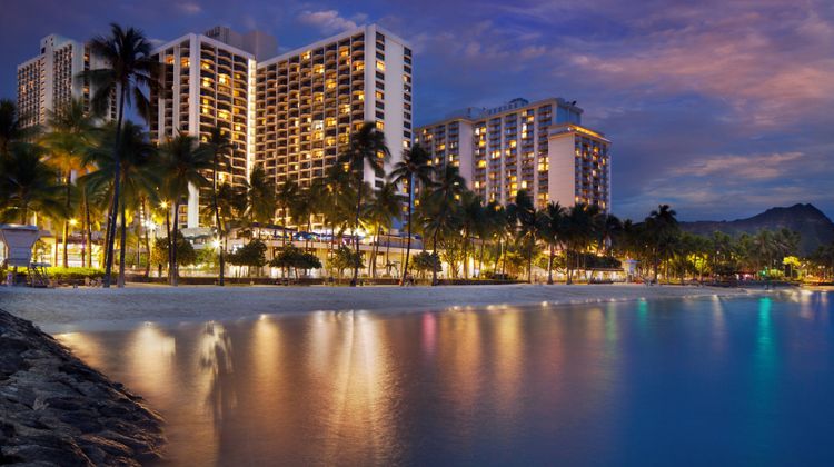 Waikiki Beach Marriott Resort & Spa Exterior