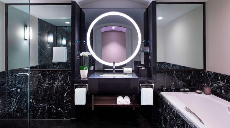 <b>Sheraton Grand Sydney Hyde Park Room</b>. Images powered by <a href="https://www.leonardoworldwide.com/" title="Leonardo Worldwide" target="_blank">Leonardo</a>.