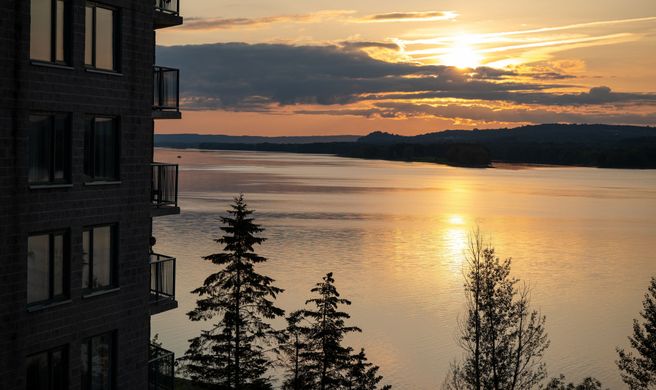 Delta Hotels by Marriott Fredericton Exterior