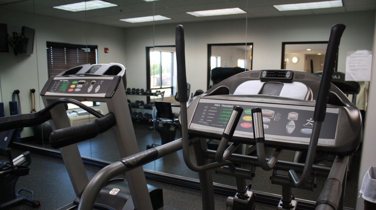 Holiday Inn Express & Suites Morton Health Club