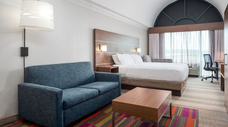 Holiday Inn Express Hotel & Suites-West Room