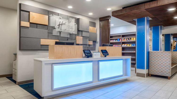 Holiday Inn Express Hotel & Suites-West Lobby