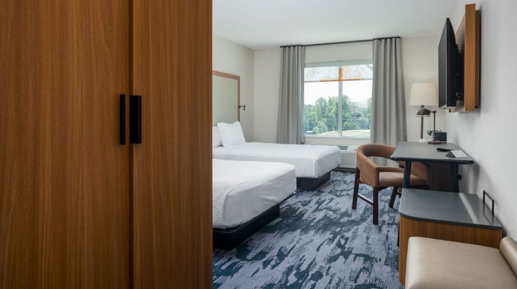 Fairfield Inn & Suites Albertville Room