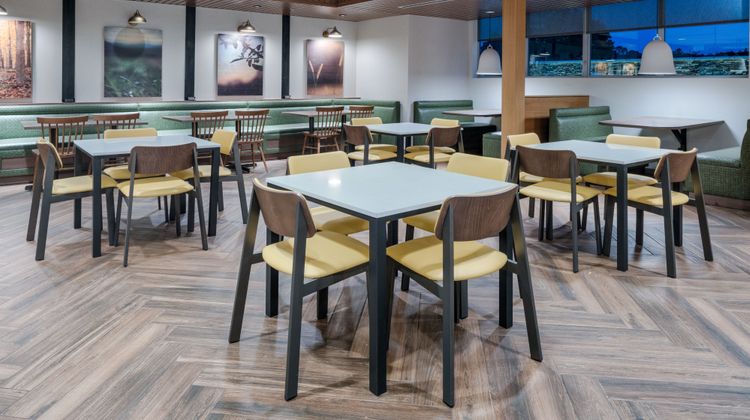 Fairfield Inn & Suites Albertville Restaurant