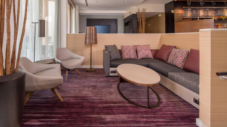 <b>Courtyard by Marriott Fairfax Fair Oaks Lobby</b>. Images powered by <a href="https://www.leonardoworldwide.com/" title="Leonardo Worldwide" target="_blank">Leonardo</a>.