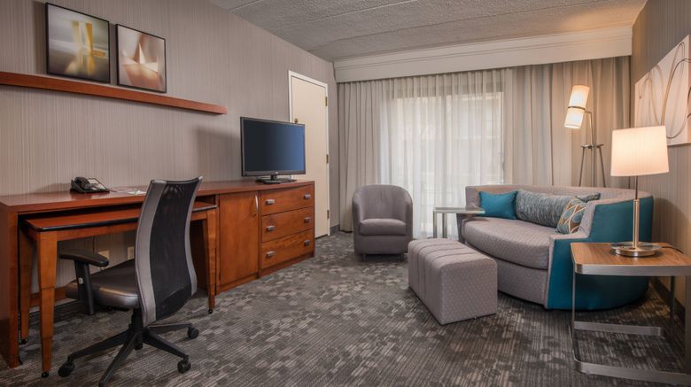 <b>Courtyard by Marriott Fairfax Fair Oaks Room</b>. Images powered by <a href="https://www.leonardoworldwide.com/" title="Leonardo Worldwide" target="_blank">Leonardo</a>.